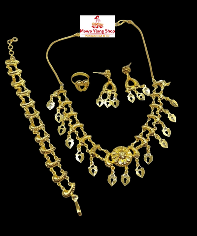 Collier 33